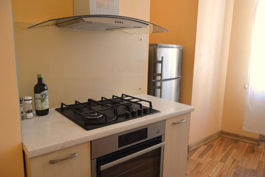 Spacious Old Town Family Peachy 2 Bedrooms Apartment, Nearby The Riga Presidential Castle Exteriér fotografie