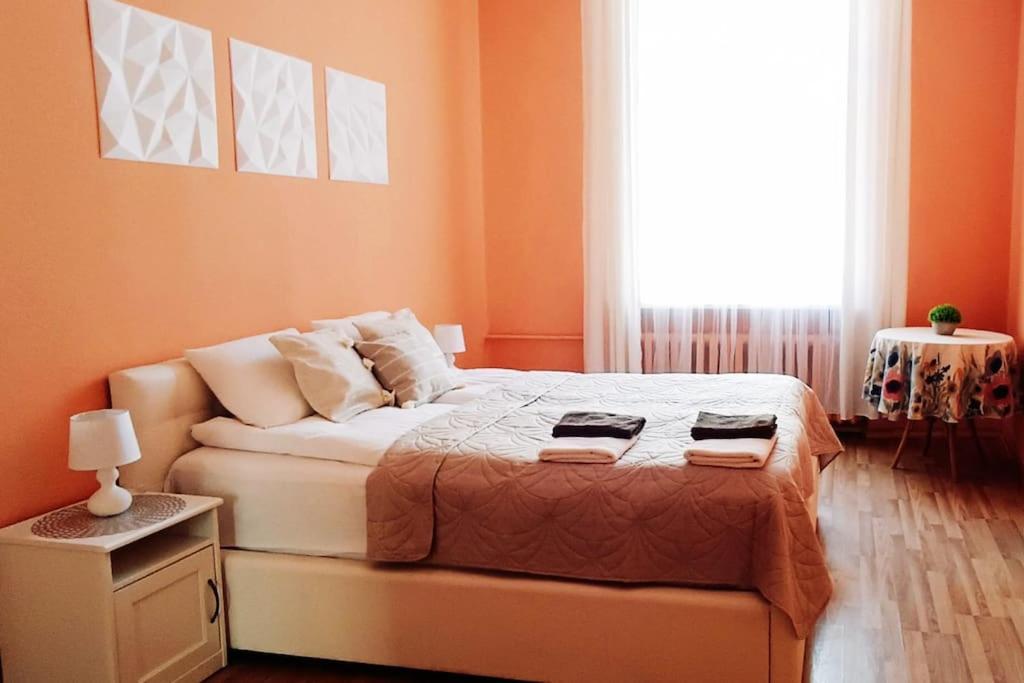 Spacious Old Town Family Peachy 2 Bedrooms Apartment, Nearby The Riga Presidential Castle Exteriér fotografie