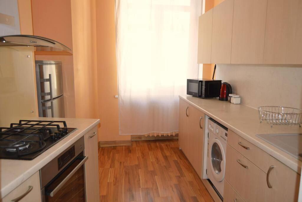Spacious Old Town Family Peachy 2 Bedrooms Apartment, Nearby The Riga Presidential Castle Exteriér fotografie