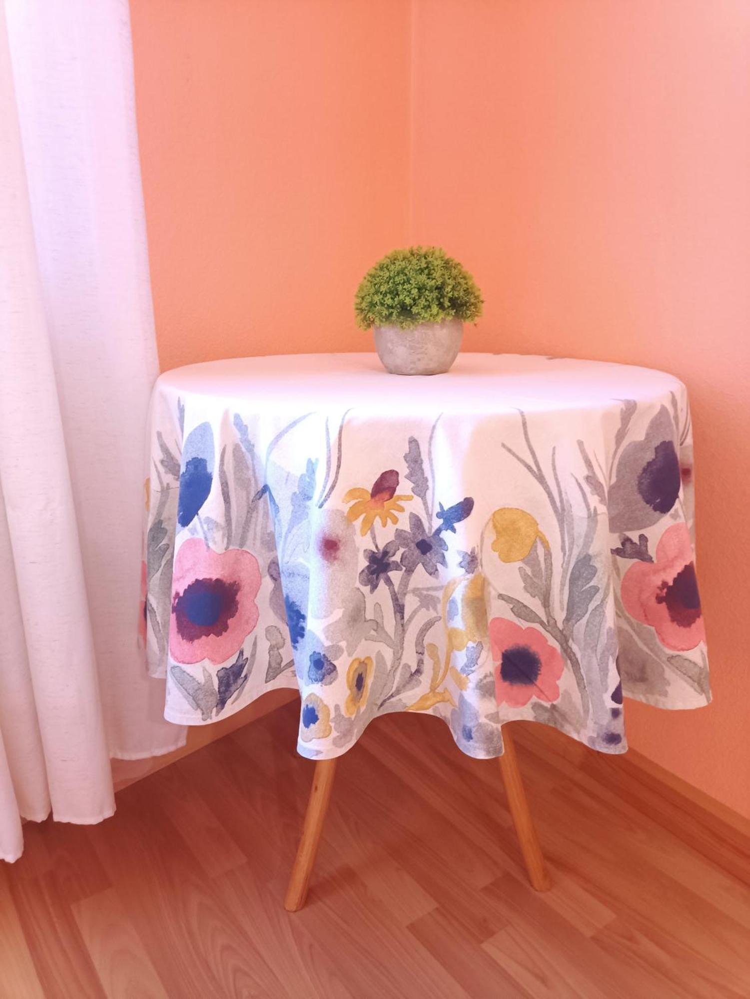 Spacious Old Town Family Peachy 2 Bedrooms Apartment, Nearby The Riga Presidential Castle Exteriér fotografie