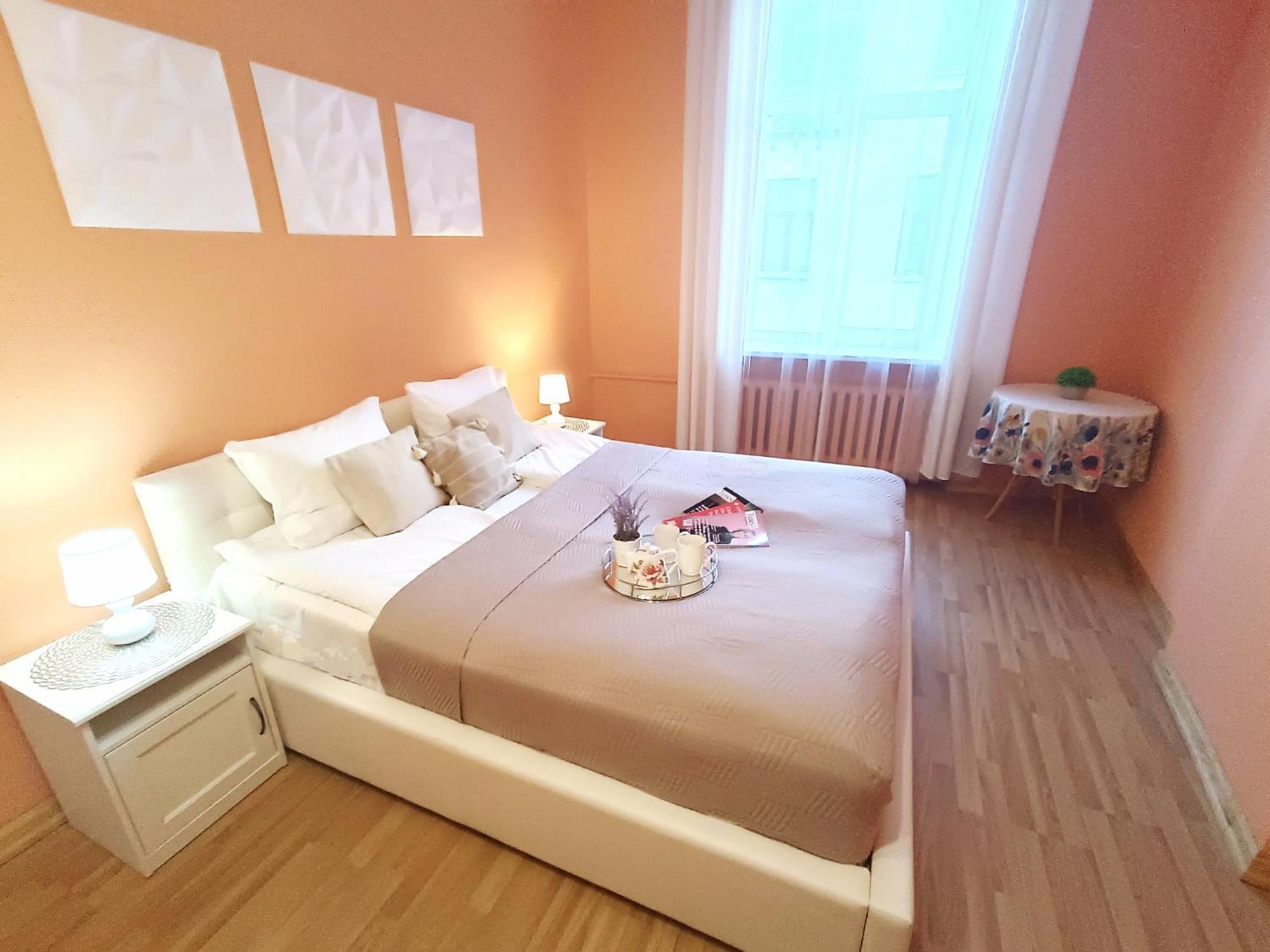 Spacious Old Town Family Peachy 2 Bedrooms Apartment, Nearby The Riga Presidential Castle Exteriér fotografie